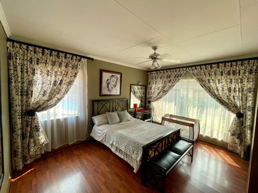 3 Bedroom Property for Sale in Flimieda North West
